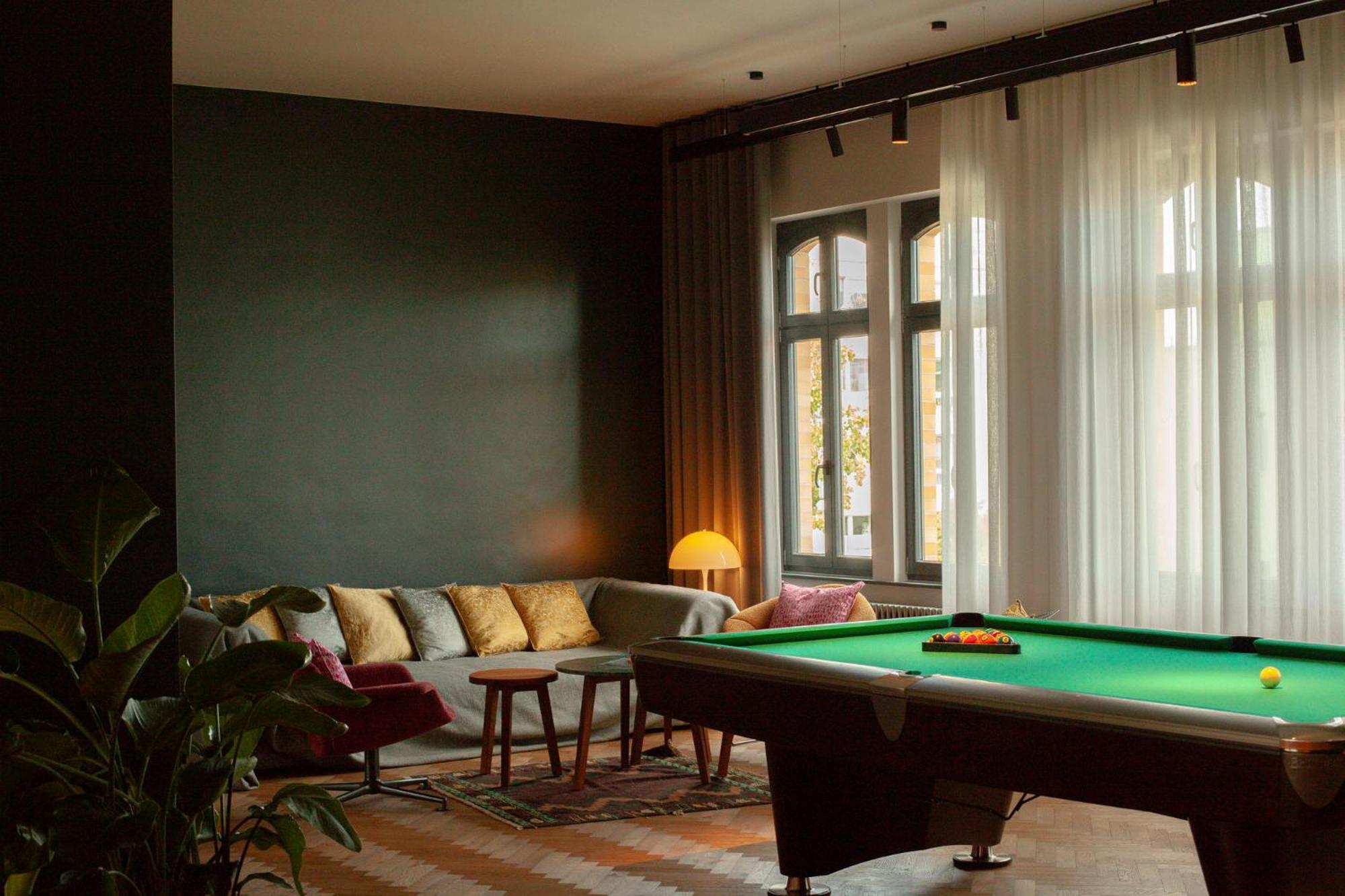 Hotel Sly Berlin Zewnętrze zdjęcie The Billiard Room